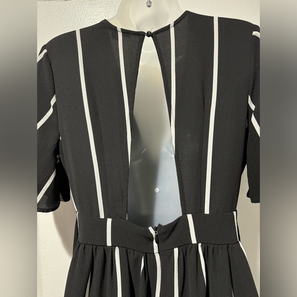 Black and White Striped Jumpsuit with Shorts (Size M) - Picture 6 of 7